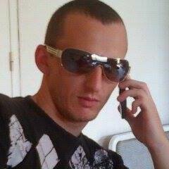 @Jonathanortie, (Jonas) 29 ans,,fan de musique,RAP, POP,RNB,fan de foot et du Paris-Saint-Germain ici pour follow
ALLEZ PARIS