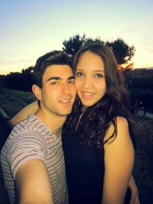 Las cosas claras,  la música alta y la cerveza fría.// Los mejores 19 años de mi vidaa y 4 los pase al lado de  la niña mas bonita NOEMII TEAMO!*♡