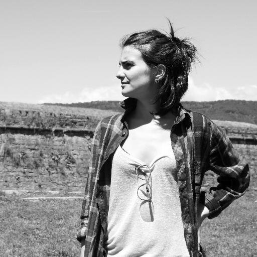 anneforbidden's profile picture. Porculeando desde el 94 y aún me queda. Vergüenza, poca. La música: una forma de vida. Maña y cabezona. Si no te gusta, no lo mires, pero no te metas.