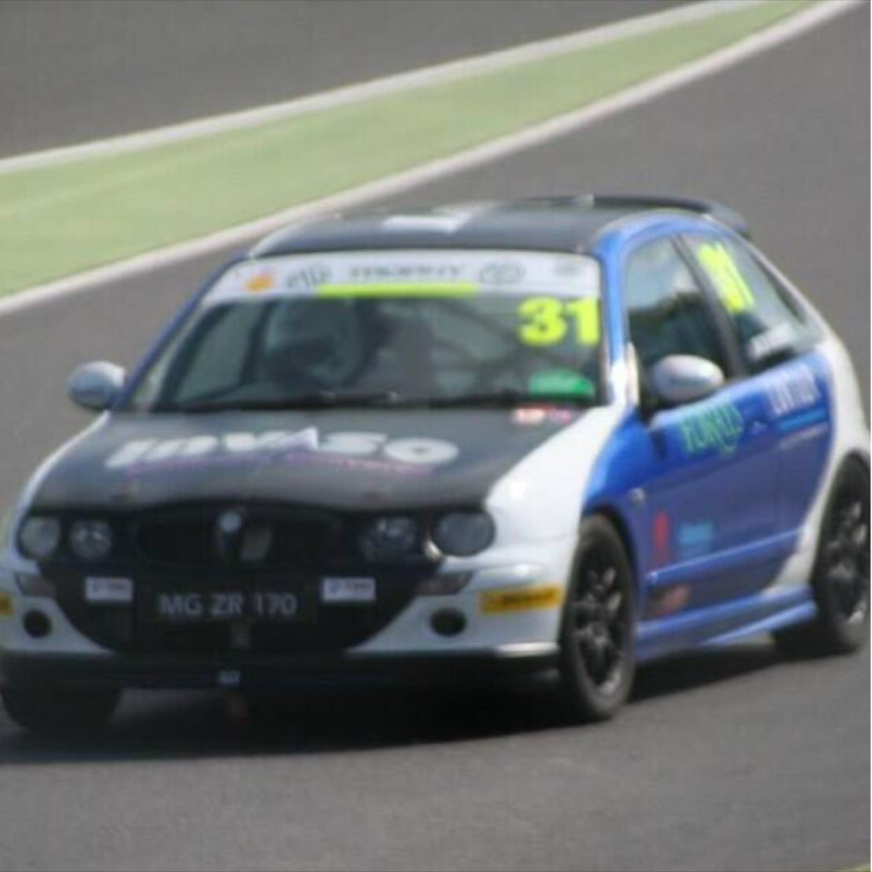 jrrteam's profile picture. Small up and coming motorsport team, competing in the @MG_Trophy in 2018