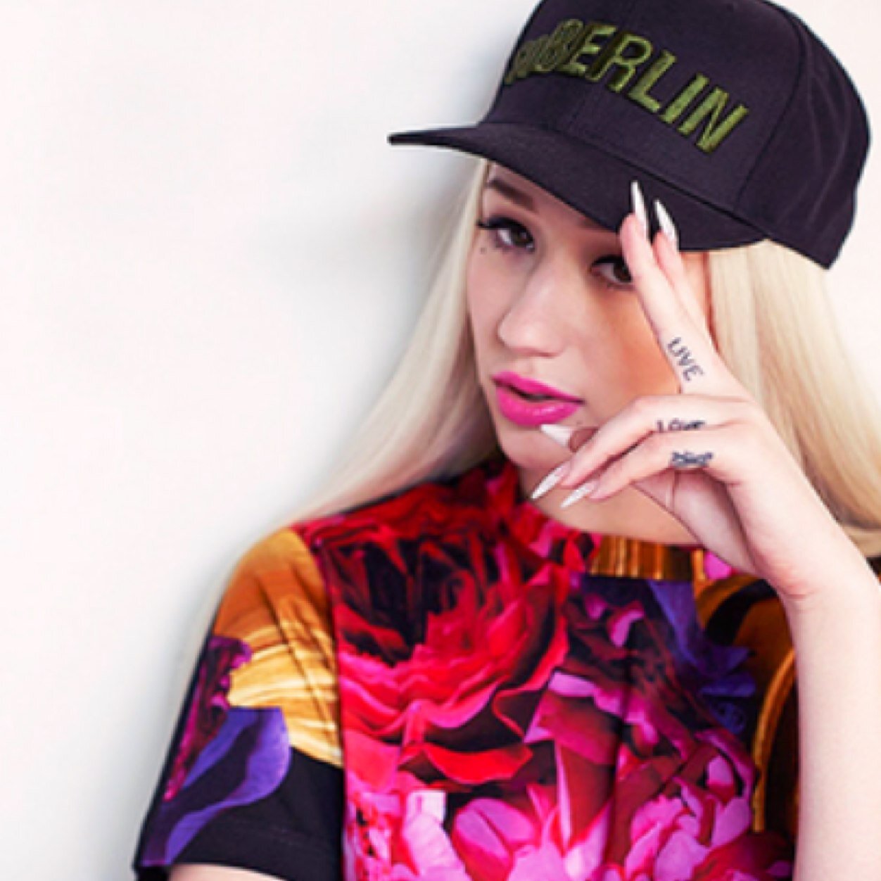 the new classic. ☠ i follow back baybee.♡ iggy azalea is bae.✝