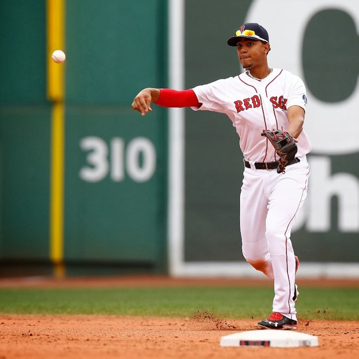 Official acount of xander bogaerts