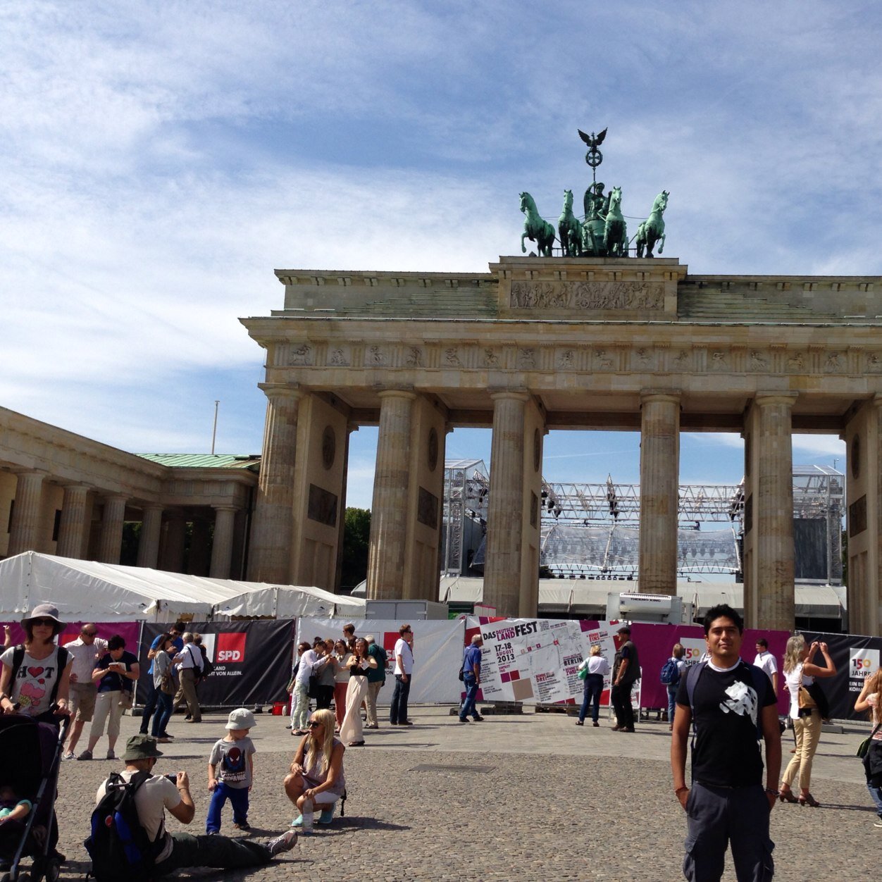 elipruelas's profile picture. Aprende de los fuertes valientes y audaces, imita a los enérgicos a los que no claudican ante ningún obstáculo