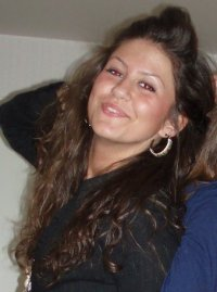Living in Sweden.I'm married. I have two sisters. Besa and DAfina.And love my beautiful mum.