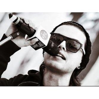 Fã Clube dedicado ao @pelanzarestart, vocalista e guitarrista da Restart, desde 06 de agosto de 2011.  We ♥ you! (@isasansi)