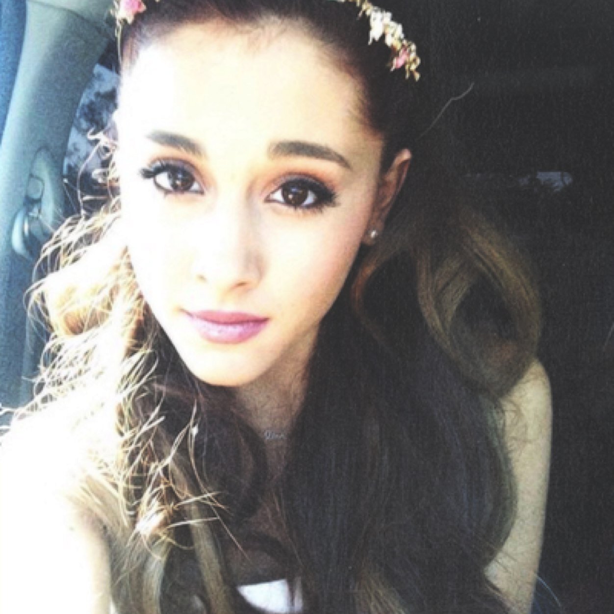 aquarianao's profile picture. | im to busy obsessing over Arianna, I Love her so much. |