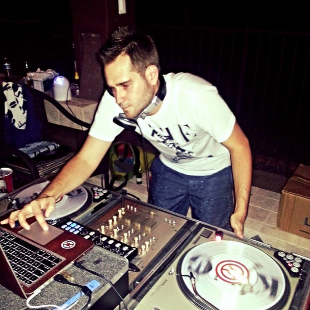 Producer / DJ / Turntablist from AZ.  Real DJs talk with their hands 🎛