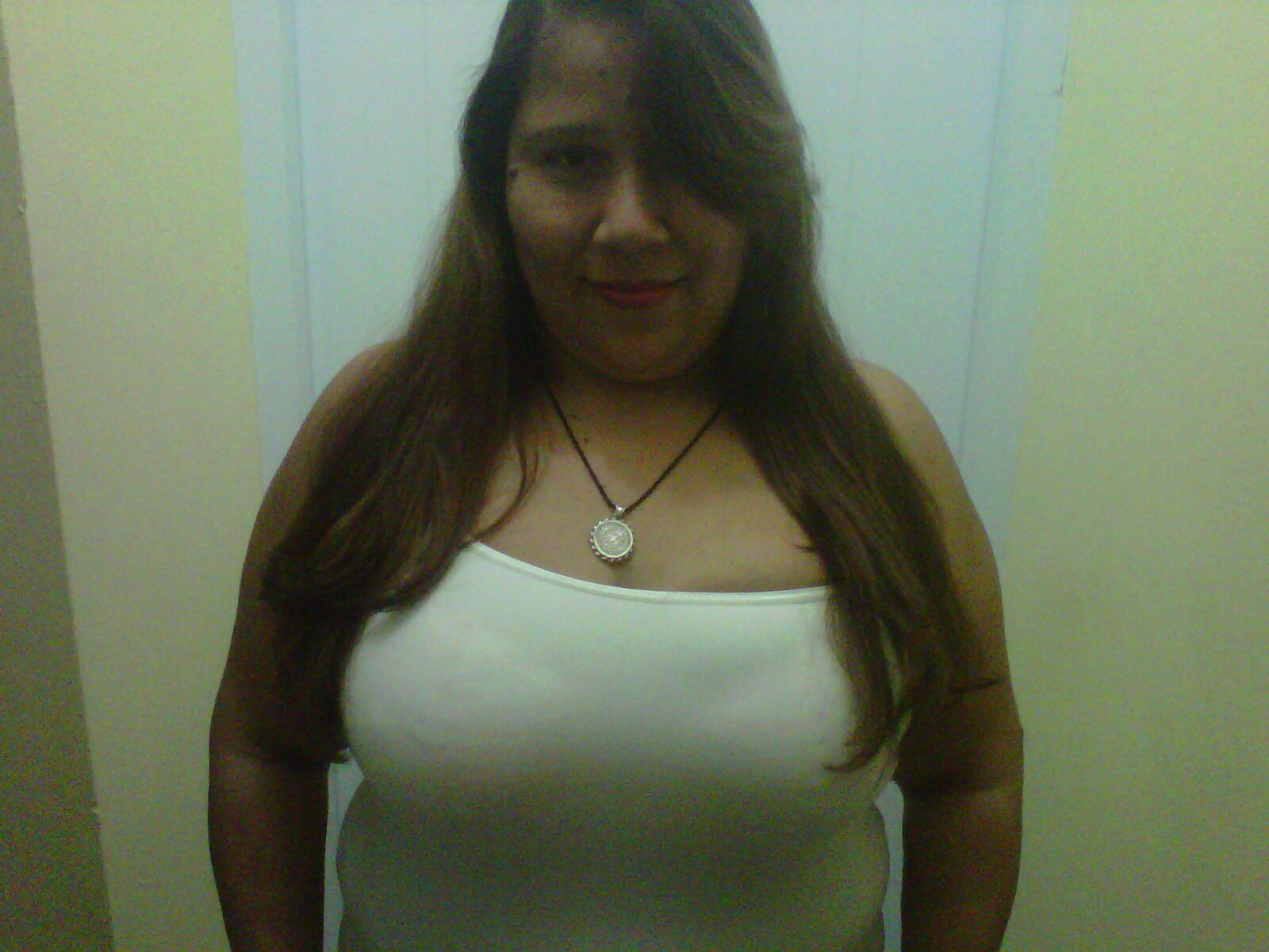 soy simpatica amante de la music.. Soy incomparable fans de poeta callejero y de aura...... no me gusta la gente ipocrita....