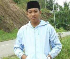 Revolusi Sampai Mati
