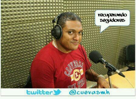 #Instagramer Elegante, Deportivo pero Casual.. Informático, Comunicador y Locutor en Formación. Ya No escucho voces en mi cabeza
Productor Radial @Entrepanas915