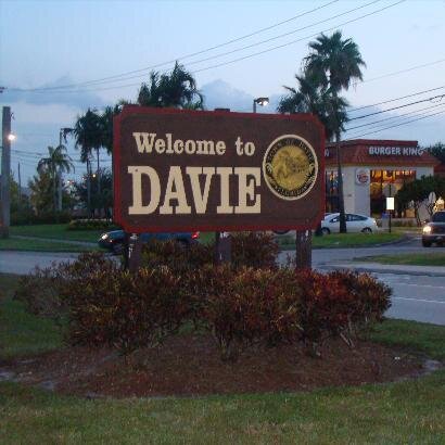 DavieEvents's profile picture. Look no more for events in Davie!