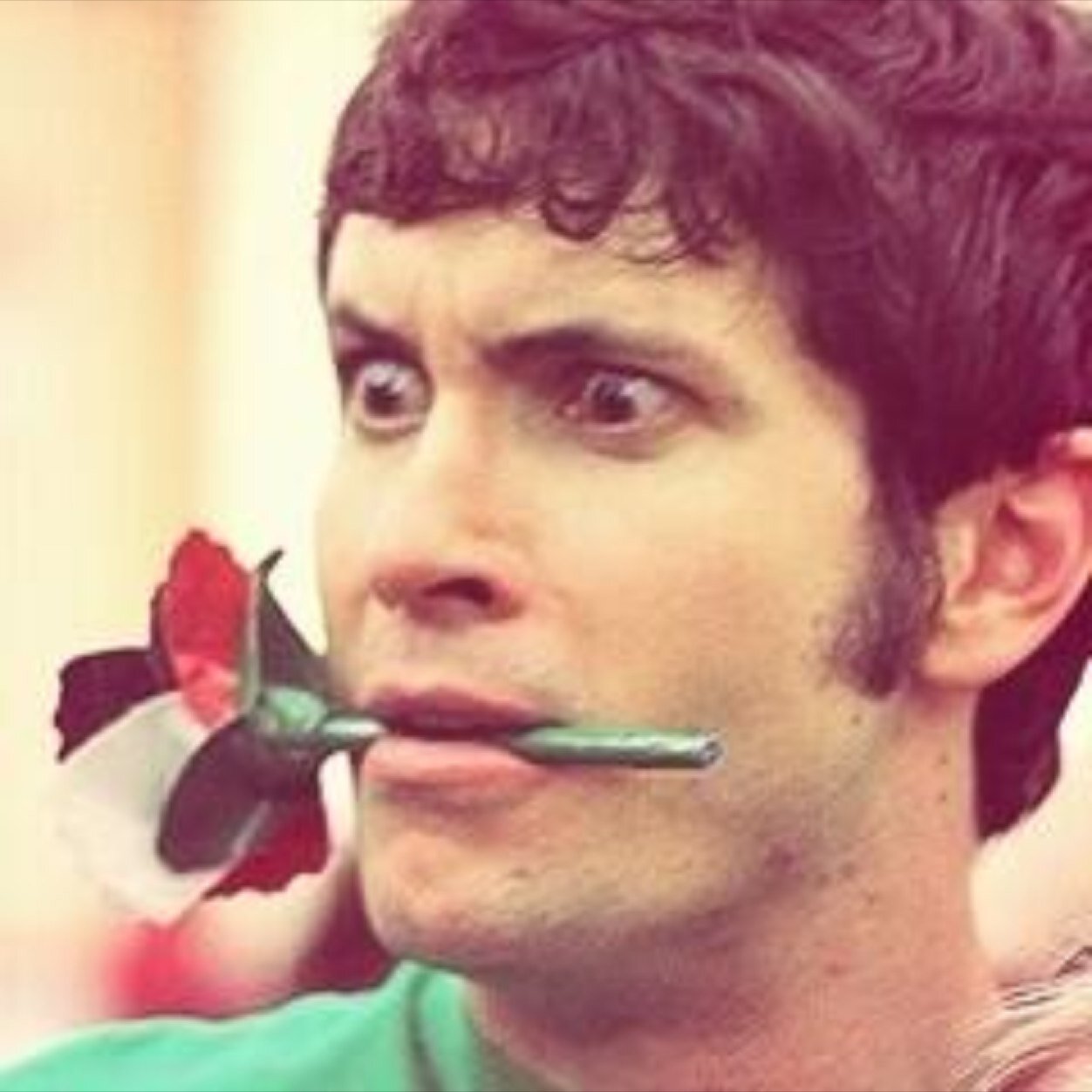 I'm Toby's sideburns on the side of his face as his head turns you can see i'm in the same place.