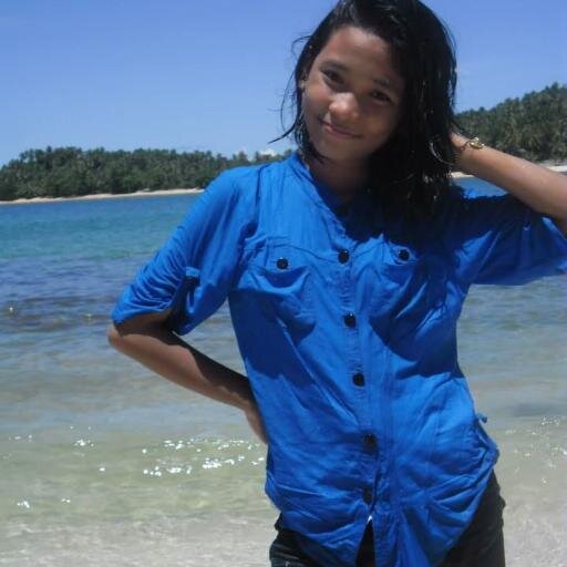 i am just a simple girl who wants a peaceful life..plz follow me guyz and i will follow you back too..