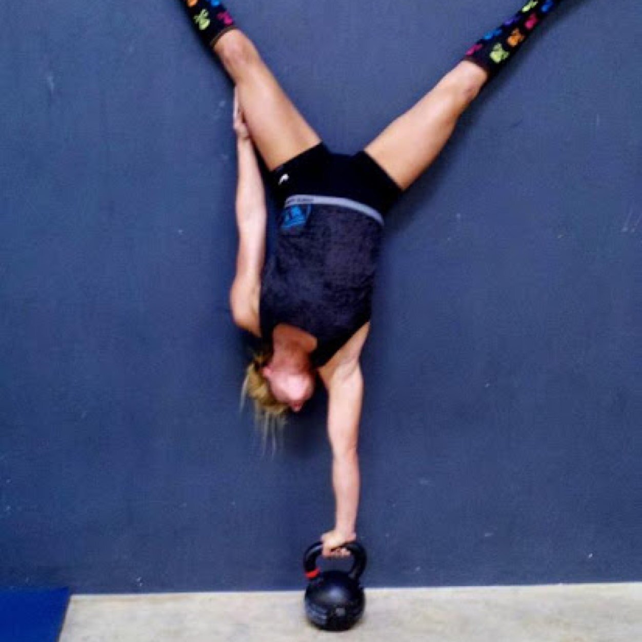 Crossfit addict ❤️ Suck it up buttercup❤️ lil miss barbell babe❤️