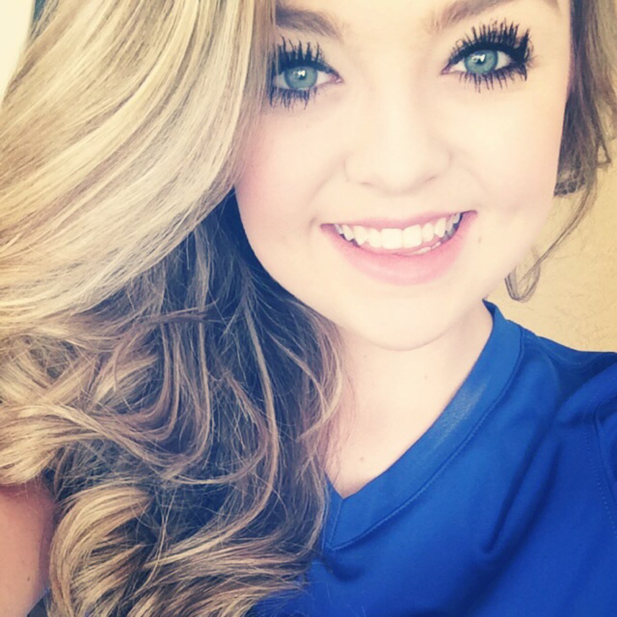 Tay14bugg's profile picture. Dancer✨Junior✌ Class Of 2016✨ The girl who never stopped smiling☺ Plié, Chasé, Jeté all day✌✨ Just an average dancer with a dream to be famous✨