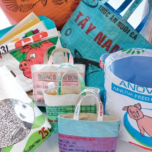 tuan_bag's profile picture. tuan tuan(トゥントゥン)はベトナムの飼料袋をアップサイクルしてバッグや雑貨を製作しています。工房の日常を絡めたツイートです。