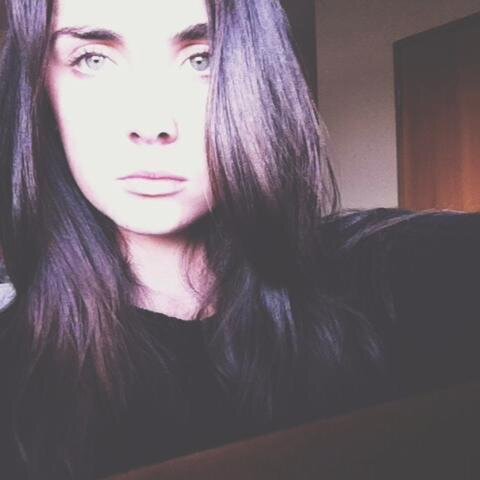 AlexisBrosnan's profile picture. 