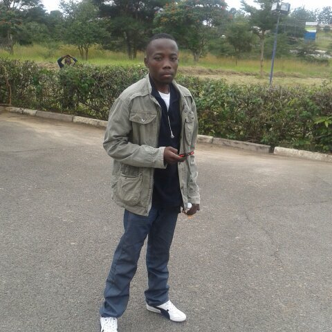 Am just me.. Am here to have fun n tweet with my hommies.