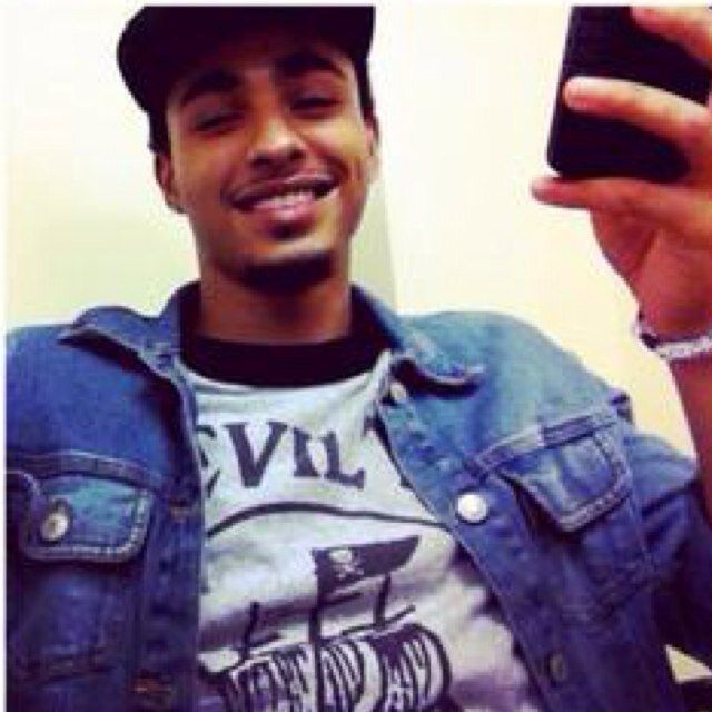 North Carolina ! Works at Holister ! Taken !