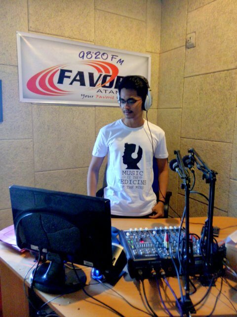 YoungEntrepreneur |Owner Dwika tour & travel | SM radio @favorit982FM Atambua | Owner f2m event & organizer | pin 7A157CC4 ig: iyanhamka