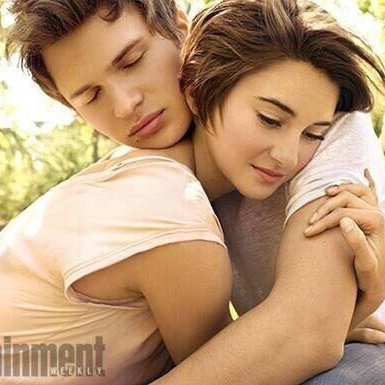 Reading is the best way to loose your mind. HG - TID - THE 5TH WAVE - TFIOS - DIVERGENT - SHERLOCK - TEEN WOLF - TMI - HP