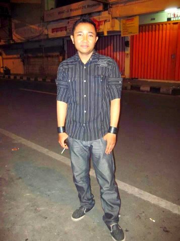 mncri cwe yg mnjunjung tinggi 3 hal : keju2rn, ktlusan & kstiaan