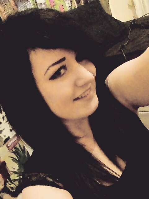 GraceGlenton's profile picture. Paint it black and take it back.