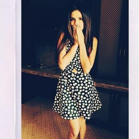 selena stole my heart....
I lOVe HeR MORe ThAN U LovE mE.