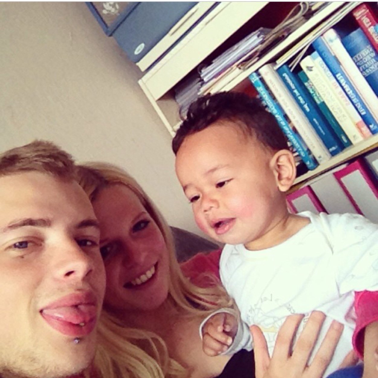 ♥ Ik hou van me vrienden en familie ♥ 1O-4-12 zal je nooit vergeten 1O top jaartjes gehad, ik mis je..