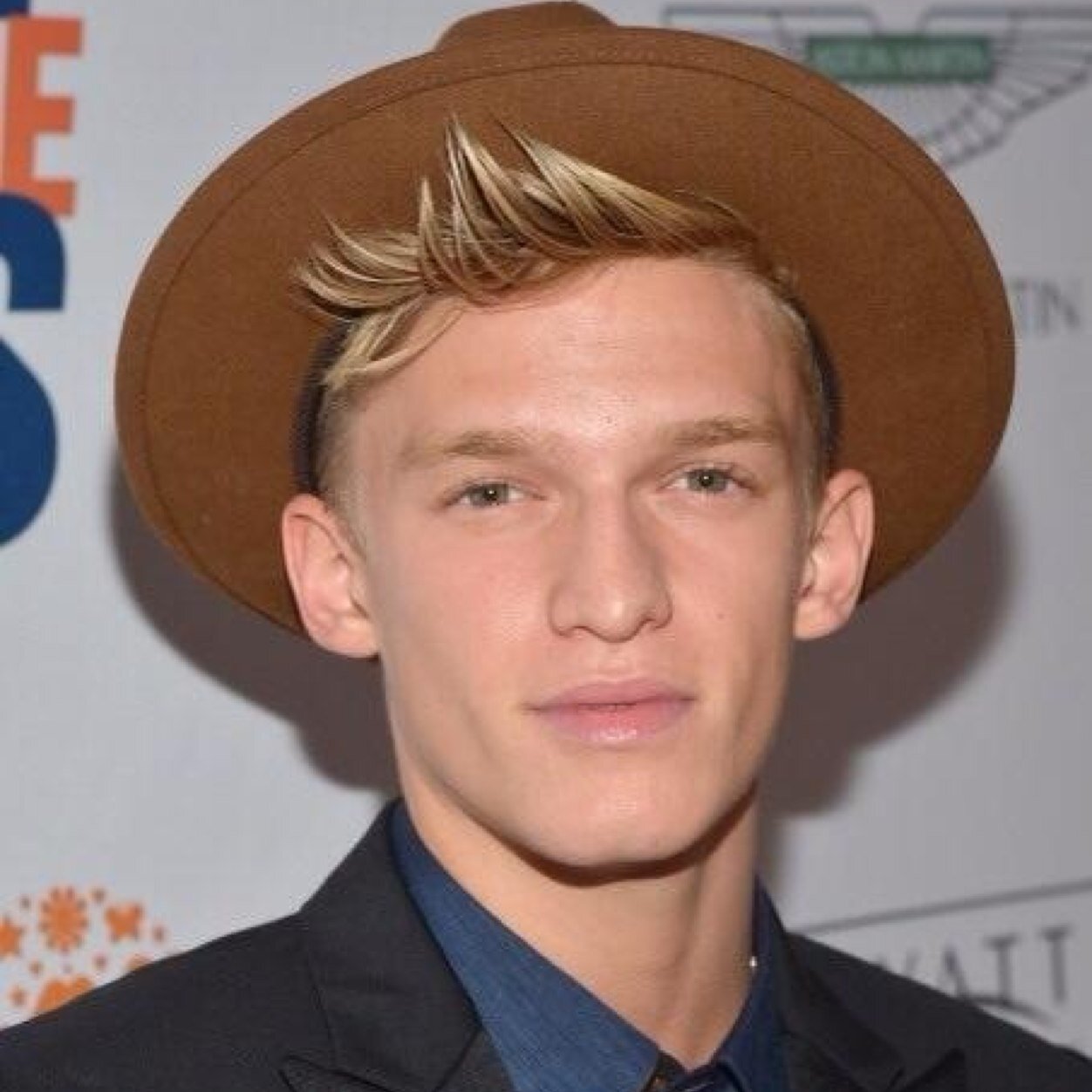 Angel here! Cody followed me, saw him on 14/03/2013 going to meet him 27/06/2014 dreams do come true xSBKx ❤✌