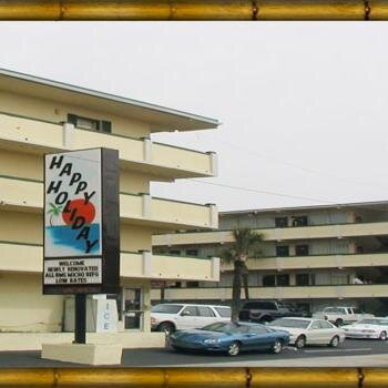 Modest Happy Holiday Motel in Myrtle Beach SC provides easy access to Myrtle Beach downtown area, Boardwalk, Sky Wheel and Family Kingdom Park.