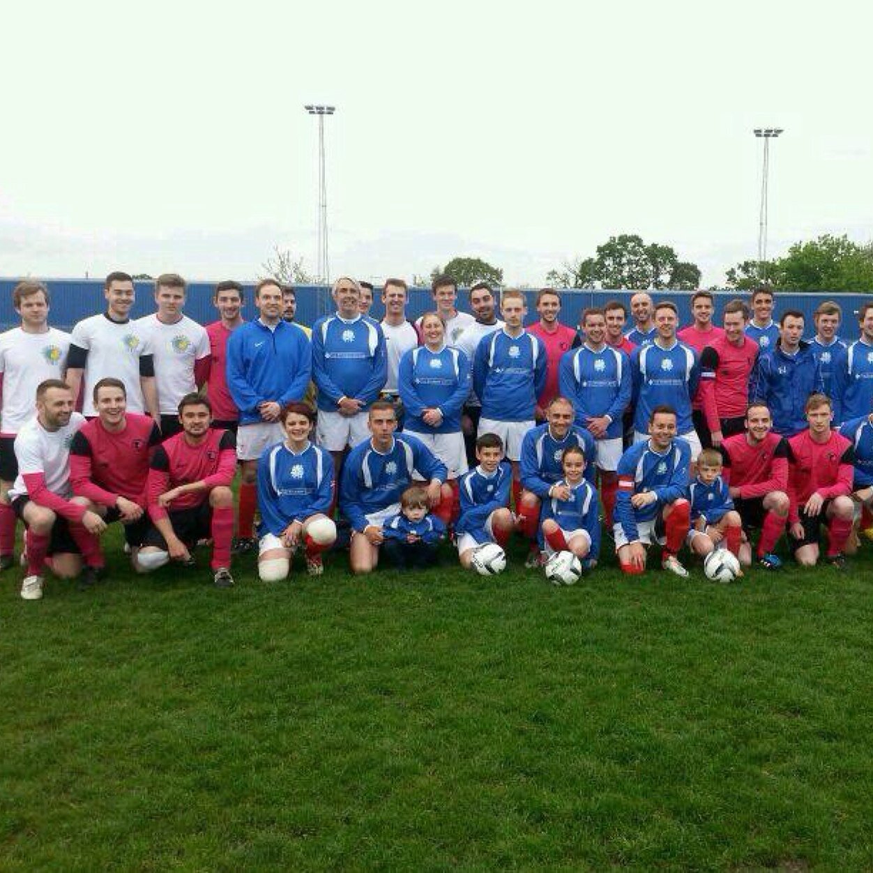 LightwaterPumas's profile picture. Welcome to the official Twitter page of Lightwater Pumas Football Club.
CDSFL Divison Two League and Cup Winners 2013.