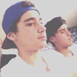 kindaouttaluckx's profile picture. 