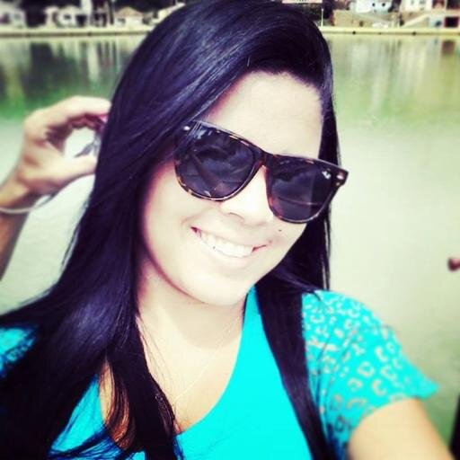 Ela era baixinha, mas seu amor era tão grande. ♡ ✌