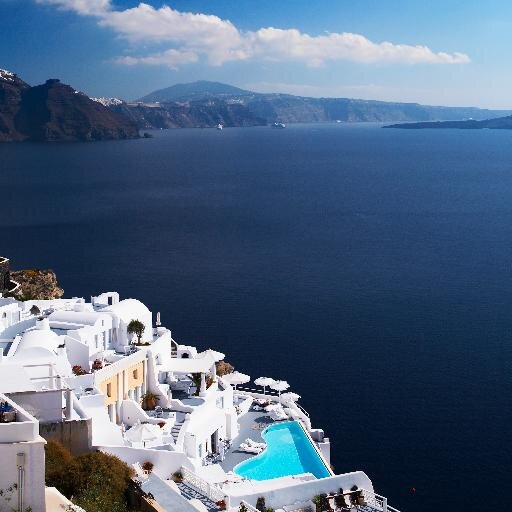 A leading hotel in Greece, Katikies Hotel, the foremost hotel in Oia Santorini, provides an experience of unparalleled romance and prestigious luxury.