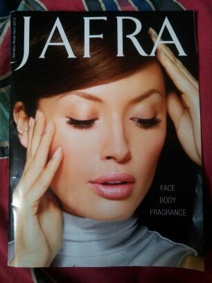 Jasa make up wisuda&prewedding, stylish hijab, produk Jafra, clothing, and shoes | BB: 277C8799 | WhatsApp: 089624413481 | Ig: studio_928