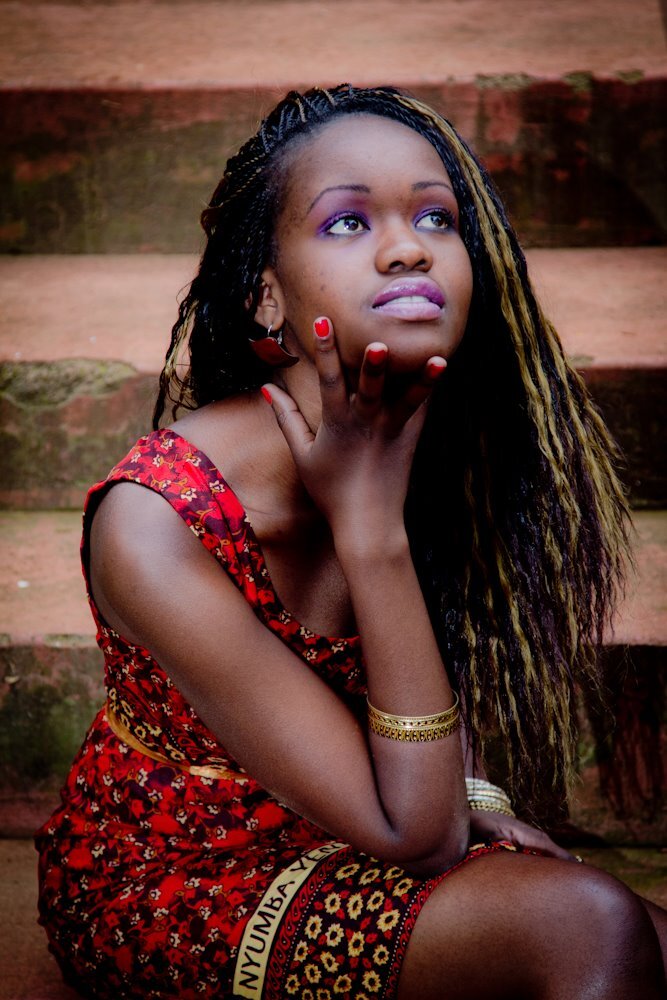 AkalTeresa's profile picture. La Femme.