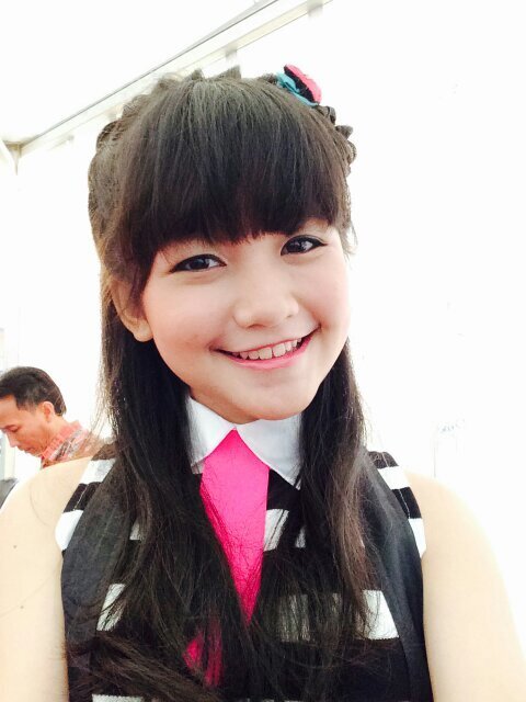 Fanbase adelia artamevia (@teens_adel) || tersenyumlah :)