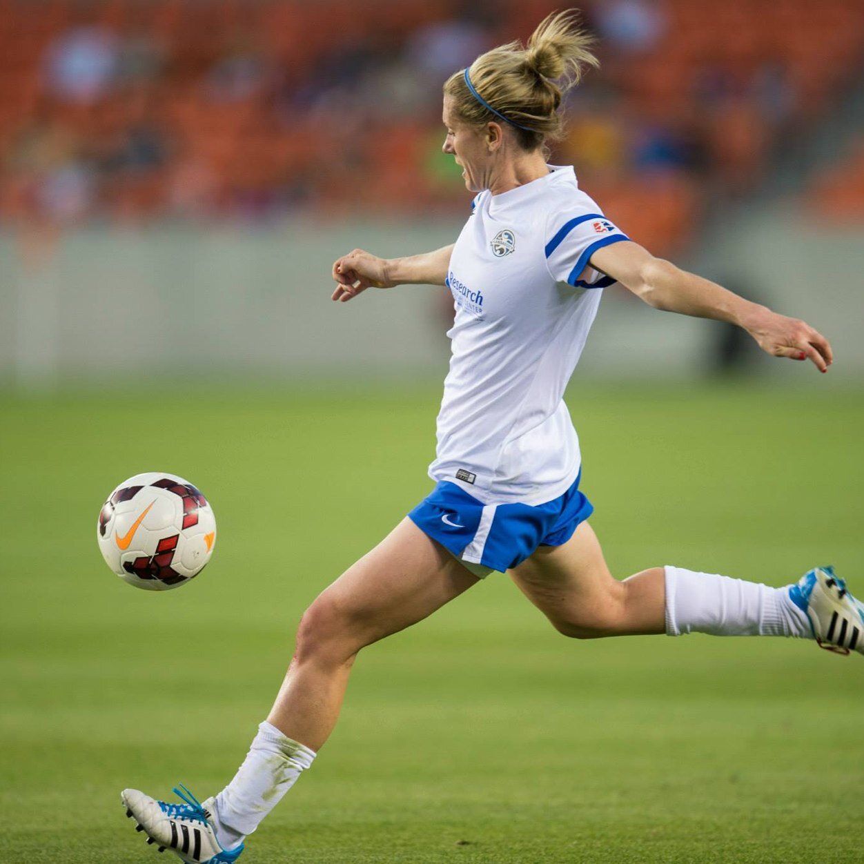 Women's Pro. Soccer Player - FC Kansas City #6 - ND Alum