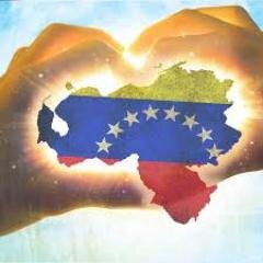 Venezolana, emprendedora, amante de la vida, temperamental, jovial y Mamá de Gabriela. 
Hoy es un regalo, se llama Presente