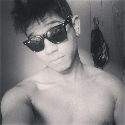 Se inscrevam aí no meu nacal no YouTube :
http://t.co/ahcG0SSzy8