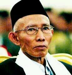 Berasal dr pelosok desa. Suka bola.  #YNWA