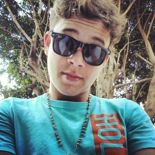 A melhor coisa do mundo è o amor e a pior tambèm è o amor