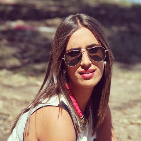 Lo único imposible es aquello que no se intenta y lo que no hagas por ti no lo hace nadie.
Tú felicidad solo depende de ti mismo.