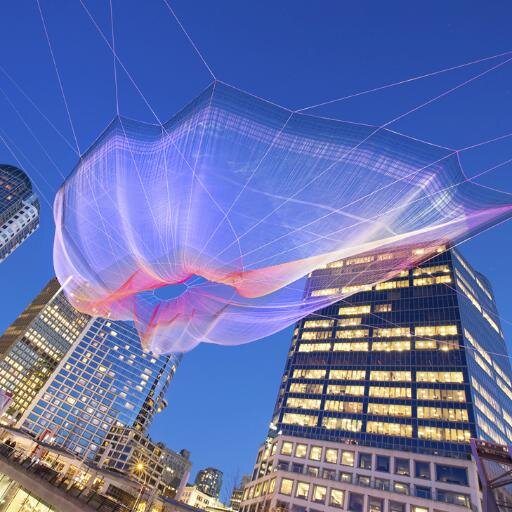 American artist reshaping urban airspace with soft voluptuous sculpture the scale of buildings.