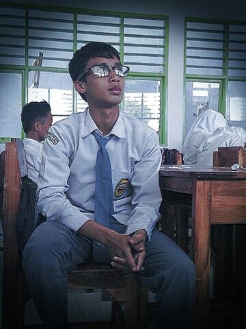 Jika kamu tidak dapat memilii apa yang kamu sukai,,Maka sukaiilah apa yang kamu miliki...