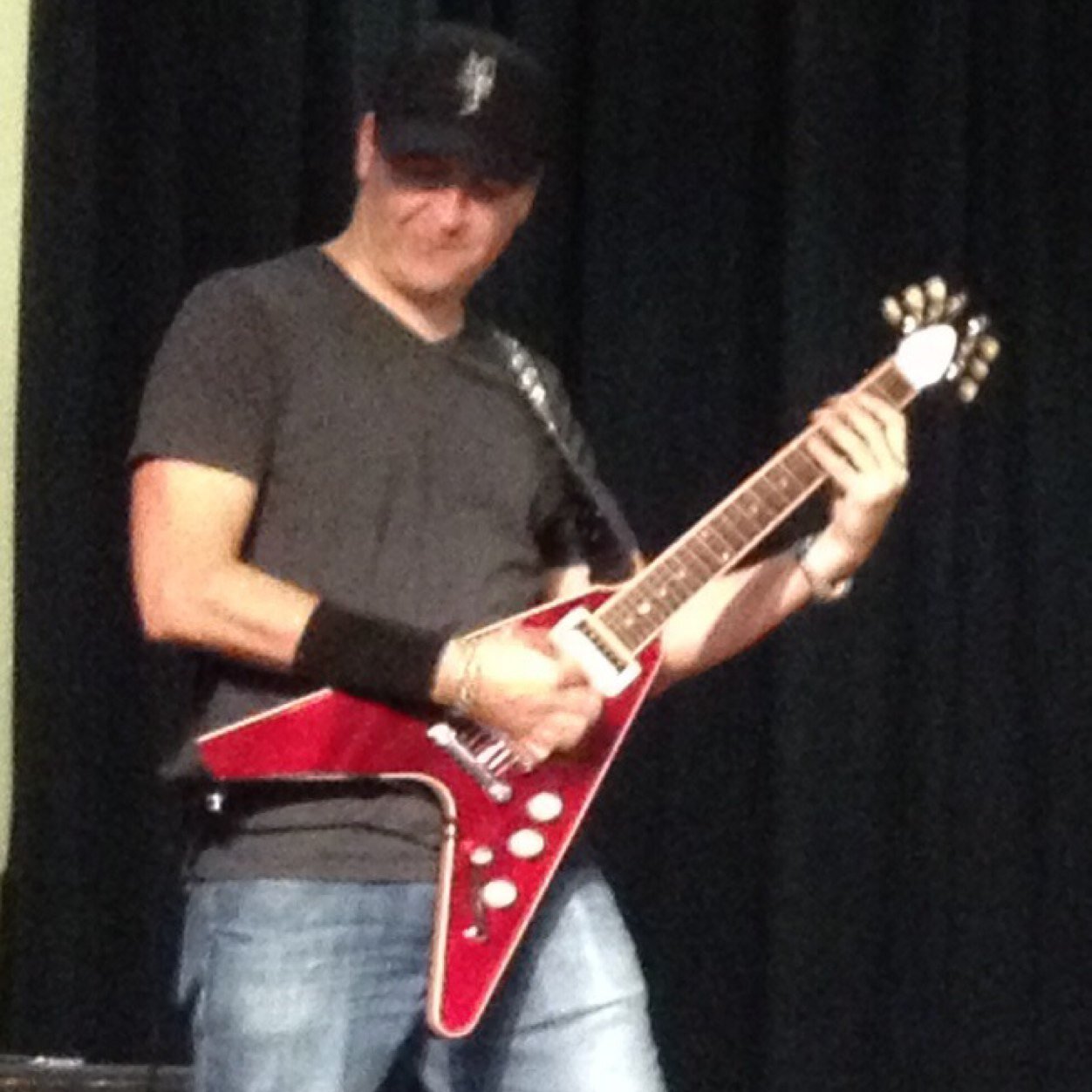 Freelance software solution architect, full stack web and mobile apps, and cloud data solutions * Guitarist for Hot Toast & The Jam and Midnight Formula