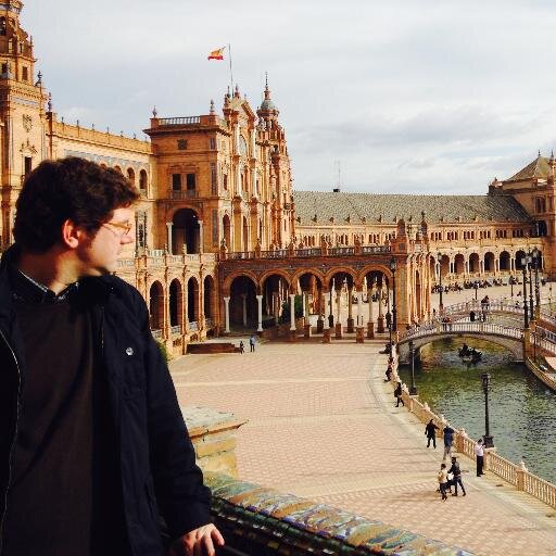 Chico LOGSE, ingeniero de caminos, trompetista en retirada buscando su lugar en el mundo en el peor momento posible en décadas.
