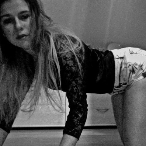 AlanisGlorieus's profile picture. I freestyle my destiny it's not written in pages