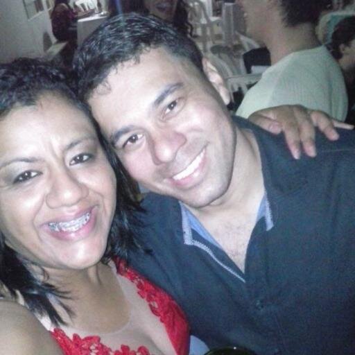 Preocupe-se com seu caráter mais do que com sua reputação. Caráter é aquilo que você é, reputação é apenas o que pessoas falam de você.
